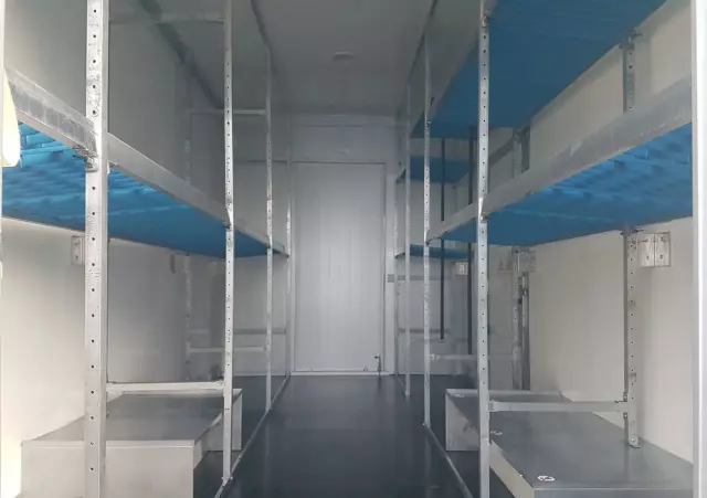 IVECO DAILY KONTENER NISKOPODŁOGOWY 4,43x2,23x2,42 SKLEP KAMPER KONIOWÓZ BAR KLIMA 