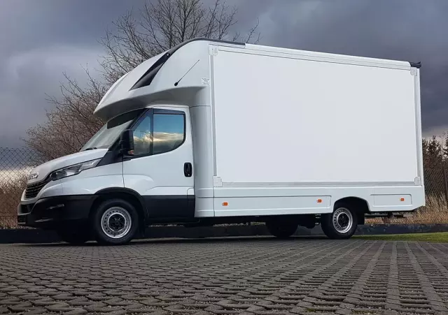 IVECO DAILY KONTENER NISKOPODŁOGOWY 4,43x2,23x2,42 SKLEP KAMPER KONIOWÓZ BAR KLIMA 
