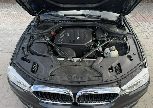 BMW Seria 5 520d Sport