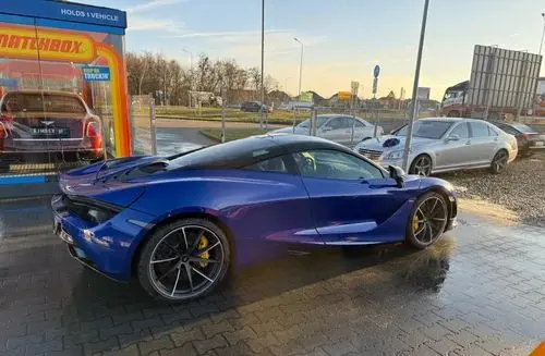 MCLAREN 720S 