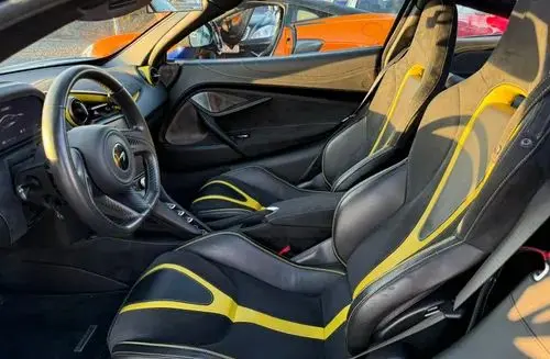 MCLAREN 720S 