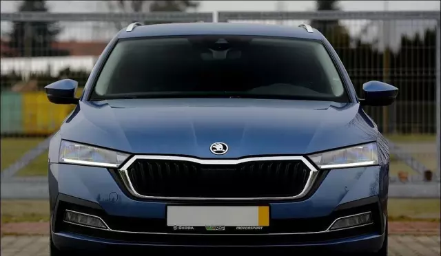 SKODA Octavia 