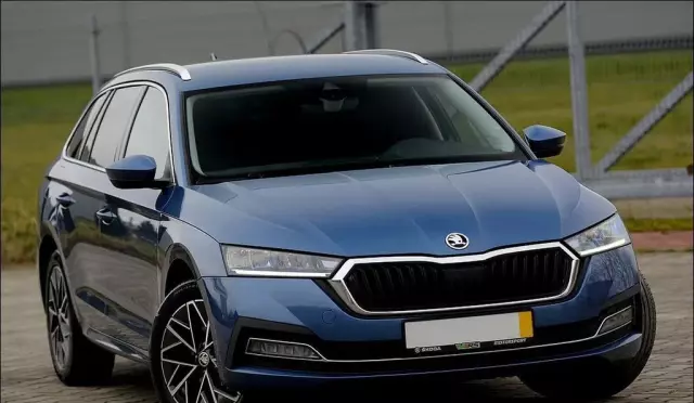 SKODA Octavia 
