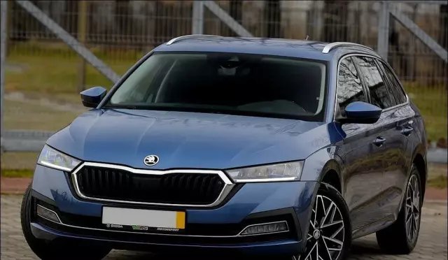 SKODA Octavia 