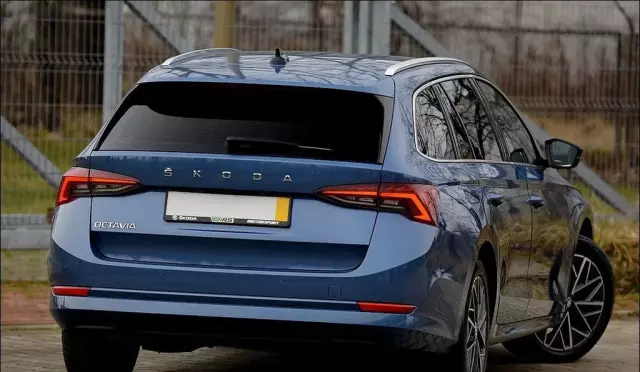 SKODA Octavia 