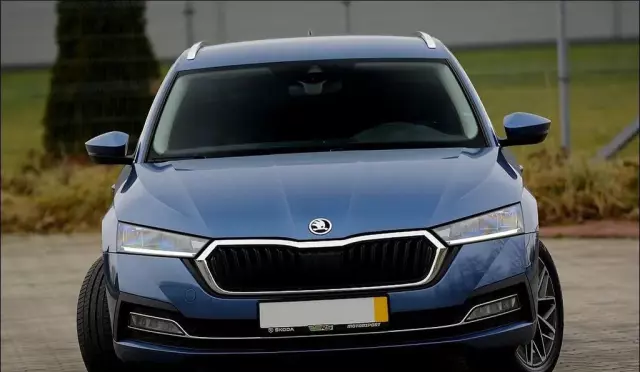 SKODA Octavia 