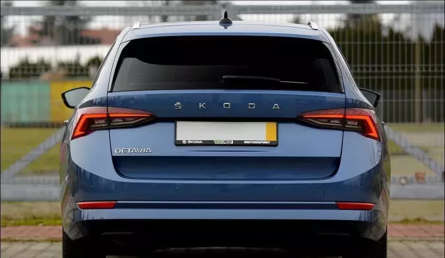 SKODA Octavia 