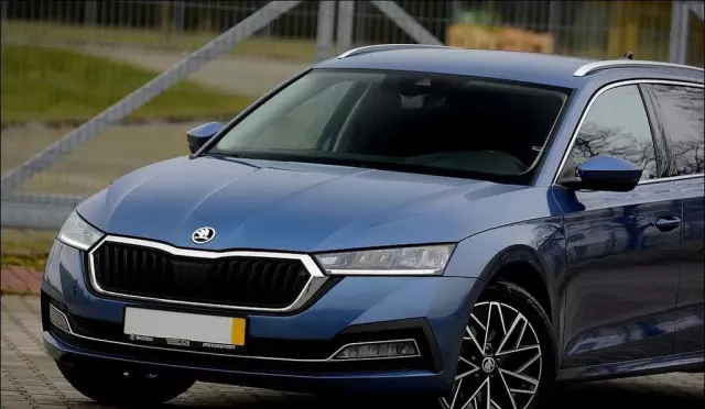 SKODA Octavia 