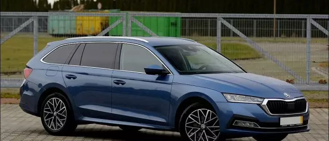 SKODA Octavia 