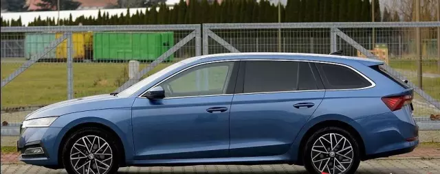 SKODA Octavia 