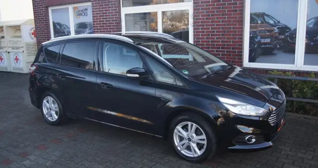 FORD S-Max 1.5 EcoBoost Titanium