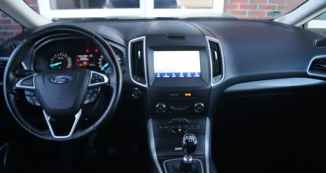 FORD S-Max 1.5 EcoBoost Titanium