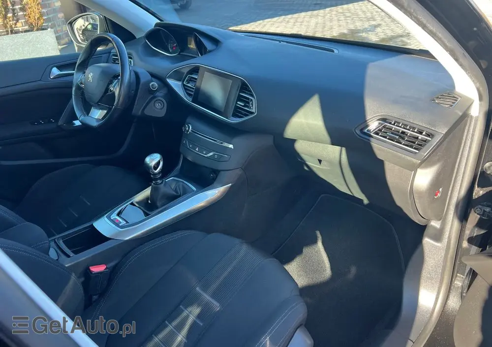 PEUGEOT 308 125 THP Active