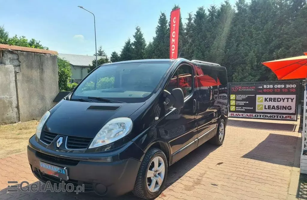 RENAULT Trafic 
