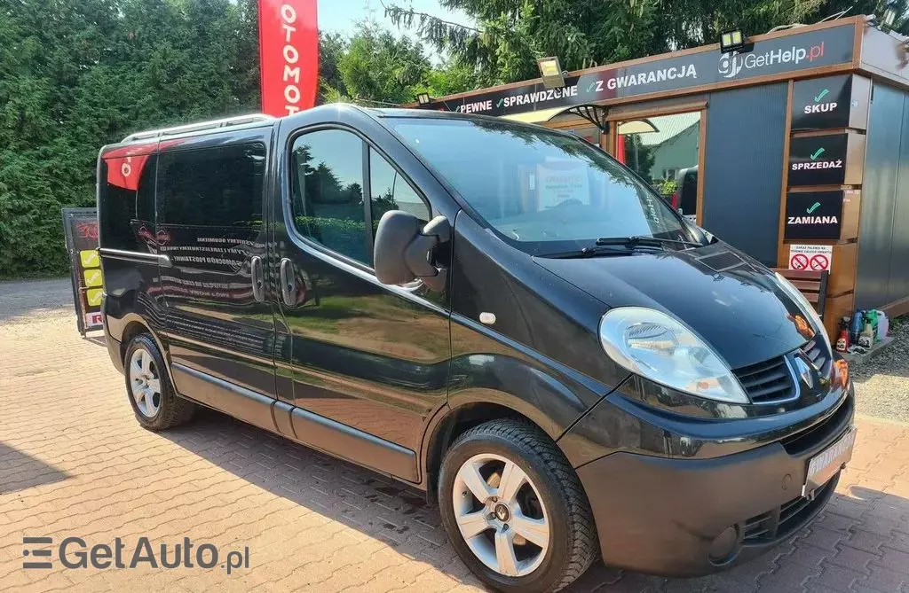 RENAULT Trafic 