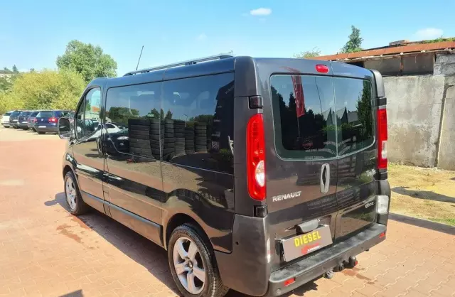 RENAULT Trafic 
