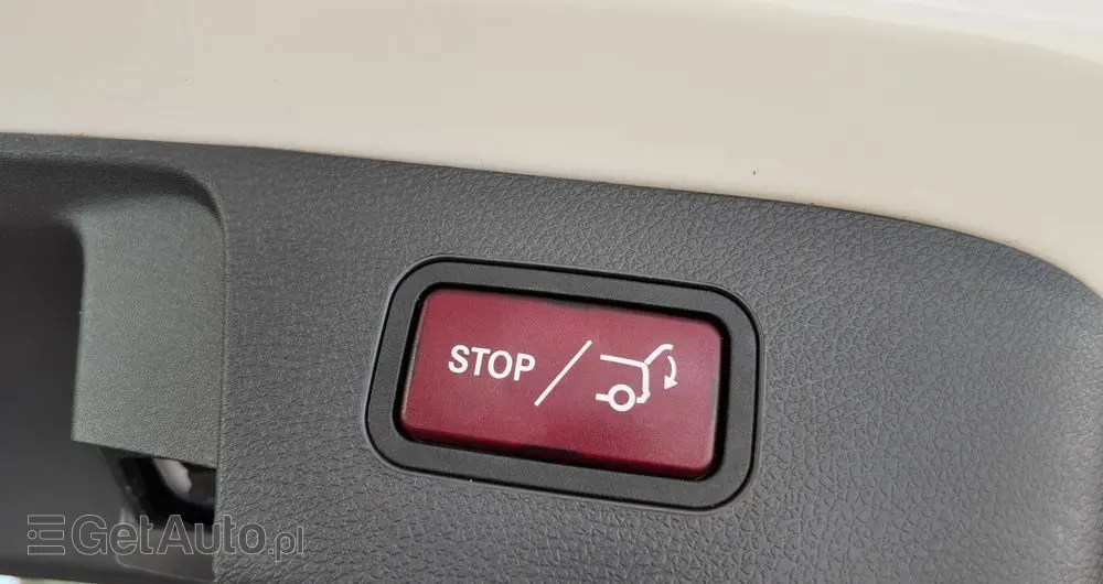 MERCEDES-BENZ GLA 250 4-Matic