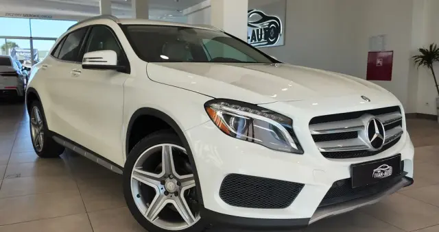 MERCEDES-BENZ GLA 250 4-Matic
