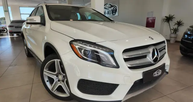 MERCEDES-BENZ GLA 250 4-Matic