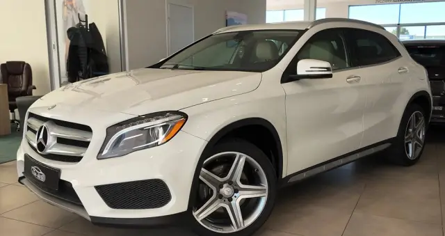 MERCEDES-BENZ GLA 250 4-Matic