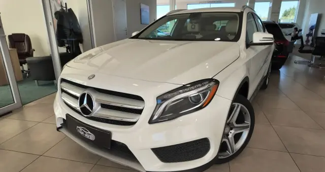 MERCEDES-BENZ GLA 250 4-Matic