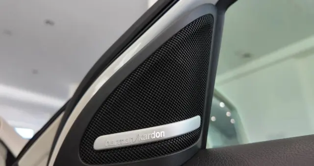 MERCEDES-BENZ GLA 250 4-Matic