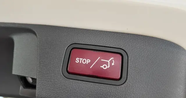 MERCEDES-BENZ GLA 250 4-Matic