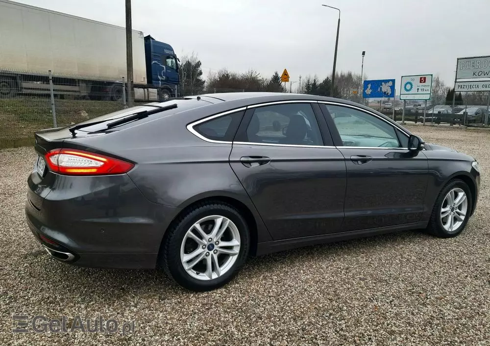 FORD Mondeo 2.0 TDCi Bi-Turbo Titanium PowerShift