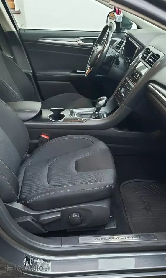 FORD Mondeo 2.0 TDCi Bi-Turbo Titanium PowerShift