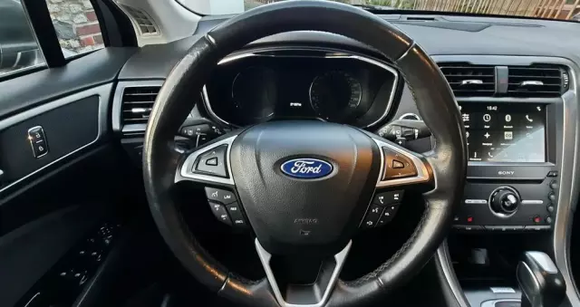 FORD Mondeo 2.0 TDCi Bi-Turbo Titanium PowerShift