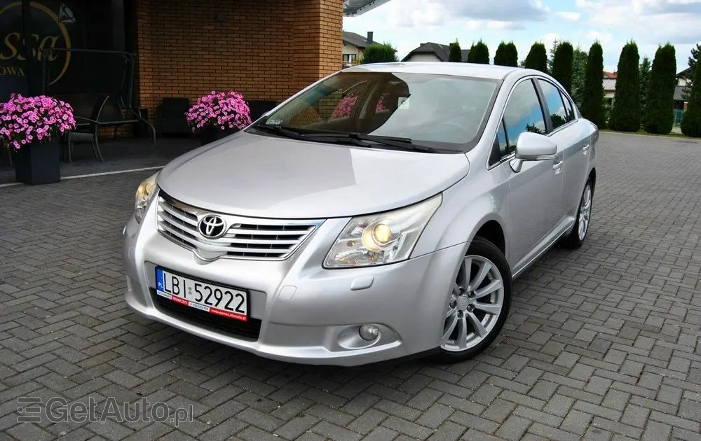 TOYOTA Avensis 