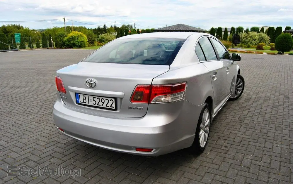 TOYOTA Avensis 