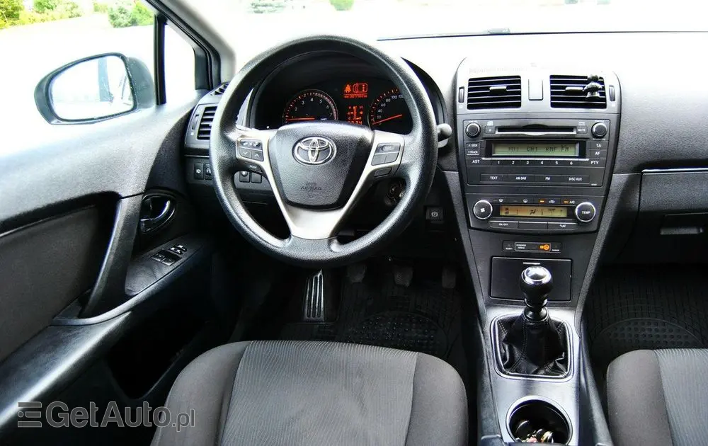 TOYOTA Avensis 