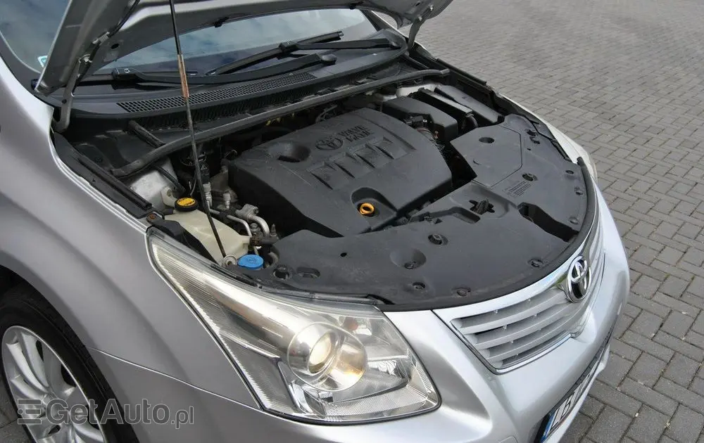 TOYOTA Avensis 