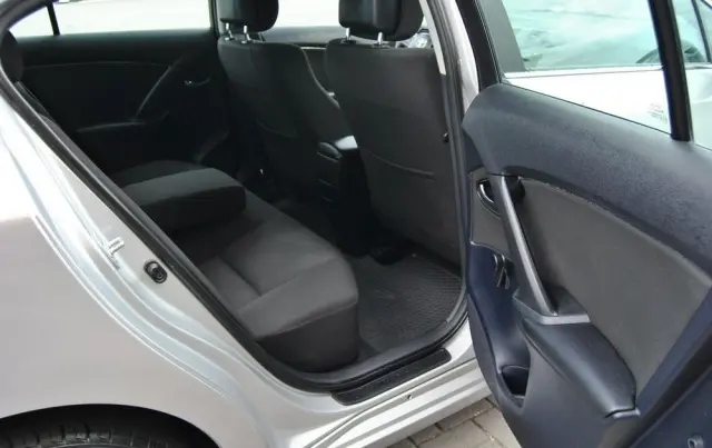 TOYOTA Avensis 
