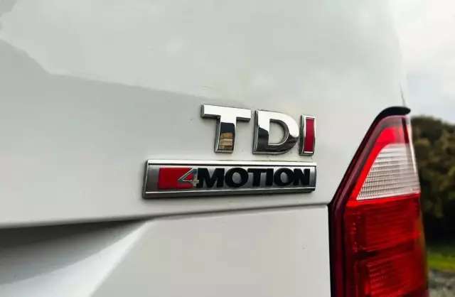 VOLKSWAGEN TRANSPORTER 