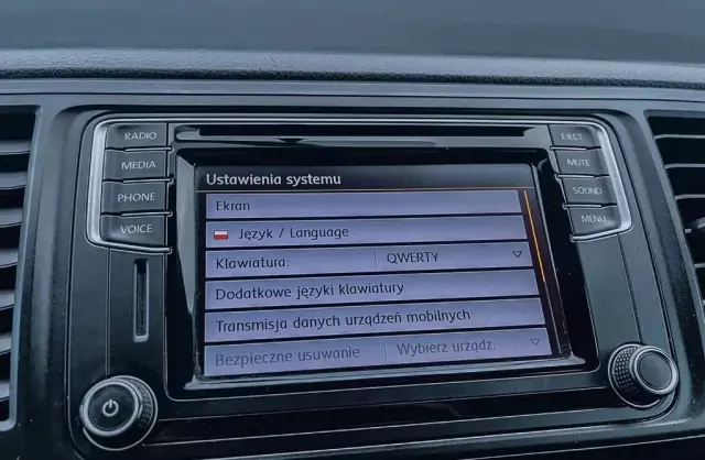 VOLKSWAGEN TRANSPORTER 