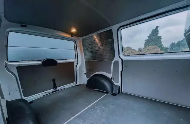 VOLKSWAGEN TRANSPORTER 