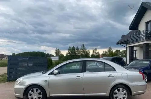 TOYOTA Avensis 