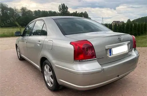 TOYOTA Avensis 