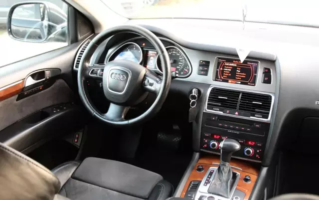 AUDI Q7 3.0 TDI Quattro Tiptronic