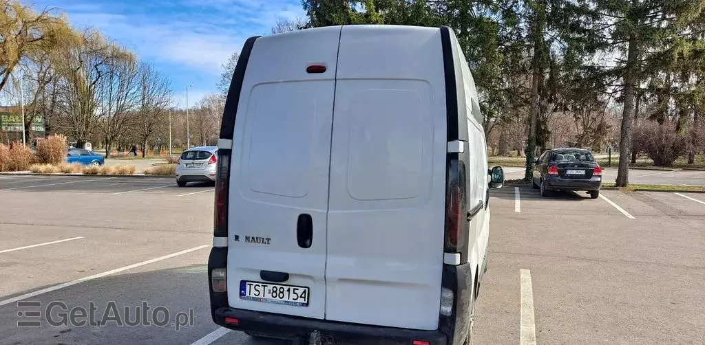RENAULT Trafic 