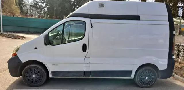 RENAULT Trafic 