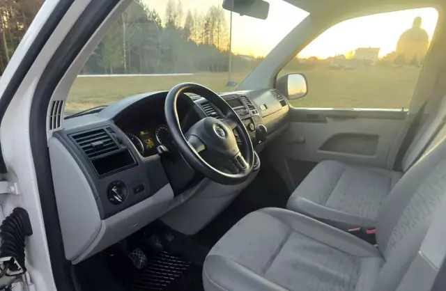 VOLKSWAGEN TRANSPORTER 