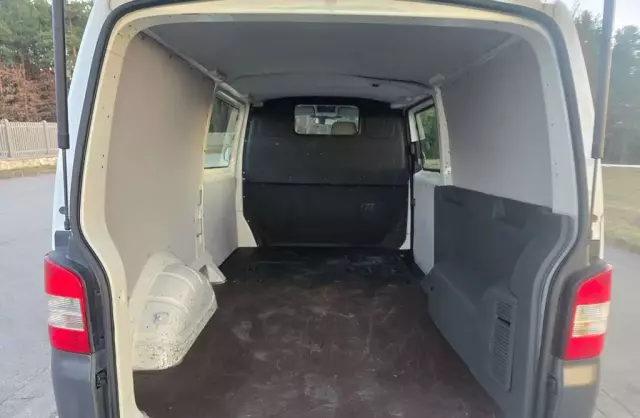 VOLKSWAGEN TRANSPORTER 