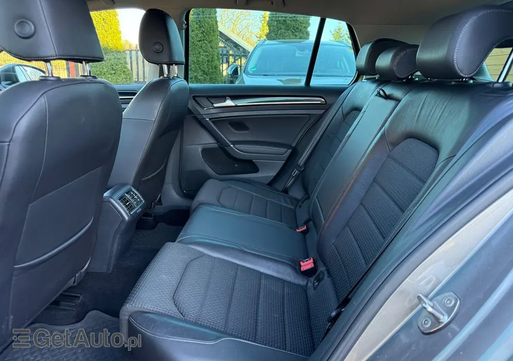 VOLKSWAGEN Golf 1.4 TSI BMT Highline