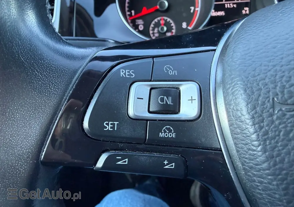 VOLKSWAGEN Golf 1.4 TSI BMT Highline