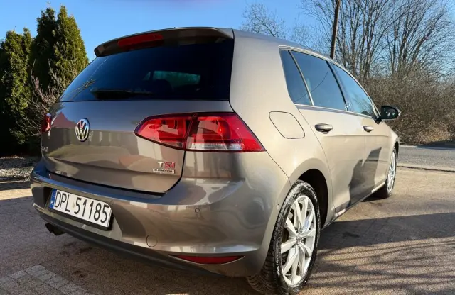 VOLKSWAGEN Golf 1.4 TSI BMT Highline