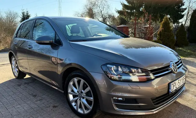 VOLKSWAGEN Golf 1.4 TSI BMT Highline