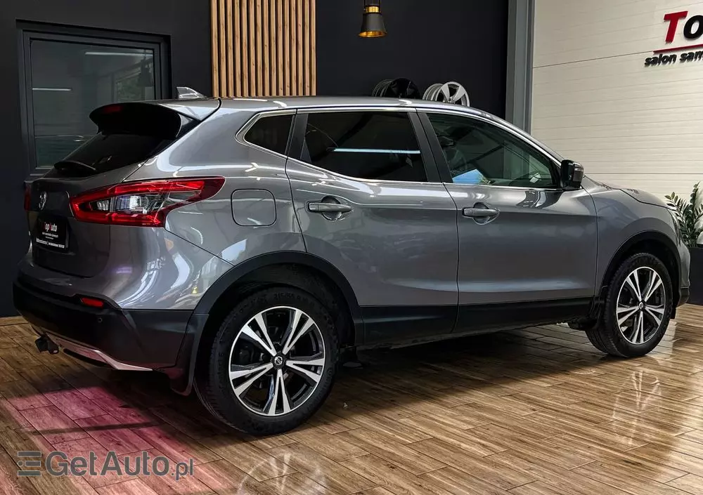 NISSAN Qashqai 1.3 DIG-T N-Connecta
